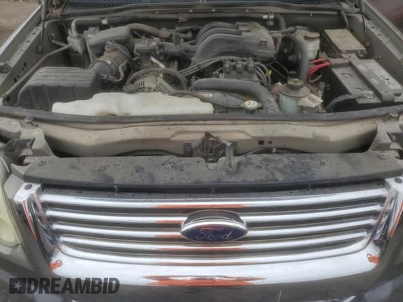✅ 2006 Ford Explorer XLT • VIN: 1FMEU63E26UB53321 • Lot: 81518115. Listed on Copart with 84,388 mi. Free auction sales archive from the USA and detailed vehicle history report at DreamBid. Image 12.