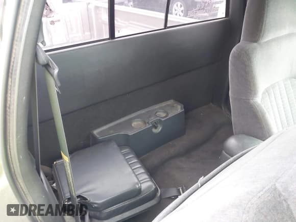 ✅ 1998 Chevrolet S-10 LS • VIN: 1GCCS19X0W8129721 • Lot: 41927965. Listed on IAAI with 180,056 mi. Free auction sales archive from the USA and detailed vehicle history report at DreamBid. Image 8.