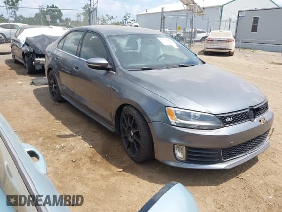 ✅ 2012 Volkswagen Jetta Autobahn • VIN: 3VW567AJ6CM131582 • Lot: 42824363. Listed on IAAI with 171,658 mi. Free auction sales archive from the USA and detailed vehicle history report at DreamBid. Image 1.