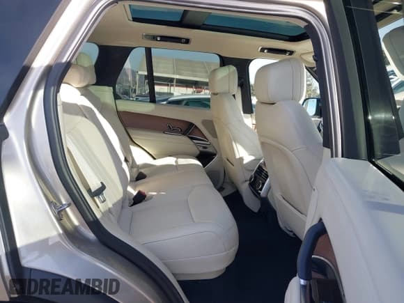 ✅ 2023 Land Rover Range Rover SE • VIN: SALKP9FU7PA038132 • Лот: 41333755. Опубликован ранее на IAAI с пробегом 23 479 миль. Бесплатный доступ к архиву аукционных продаж из США и подробный отчёт об истории автомобиля на DreamBid. Изображение 8.