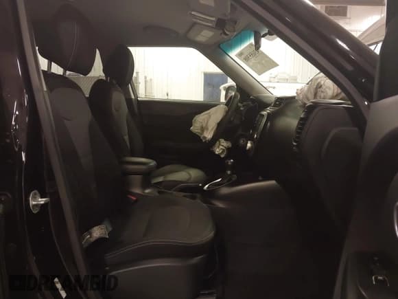 ✅ 2019 Kia Soul + • VIN: KNDJP3A5XK7668524 • Lot: 43655308. Wystawiony na IAAI z przebiegiem 80 692 mil. Bezpłatny archiwum sprzedaży aukcyjnych z USA i szczegółowy raport historii pojazdu na DreamBid. Zdjęcie 5.