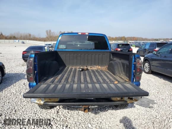 ✅ 2003 Chevrolet Silverado 1500 LS • VIN: 2GCEK19T631162565 • Лот: 77542434. Опубликован ранее на Copart с пробегом 217 801 миль. Бесплатный доступ к архиву аукционных продаж из США и подробный отчёт об истории автомобиля на DreamBid. Изображение 6.