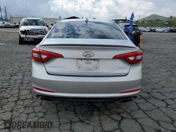 ✅ 2017 Hyundai Sonata Sport • VIN: 5NPE34AF8HH488104 • Lot: 45428843. Listed on Copart with 71,085 mi. Free auction sales archive from the USA and detailed vehicle history report at DreamBid. Image 6.