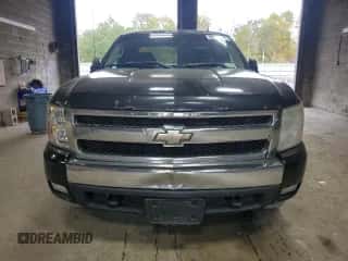 2007 Chevrolet Silverado 1500 1LT z VIN 2GCEK190171509697, wystawiony jako Copart lot #80943505 z przebiegiem 264 365 mil mil oraz Czysty tytuł • Clean title. Historia ofert i sprzedaży dostępna na DreamBid. Obrazek 5.