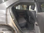 ✅ 2015 Chevrolet Equinox LT • VIN: 1GNFLFEK1FZ100571 • Lot: 43316269. Wystawiony na IAAI z przebiegiem 172 778 mil. Bezpłatny archiwum sprzedaży aukcyjnych z USA i szczegółowy raport historii pojazdu na DreamBid. Zdjęcie 8.