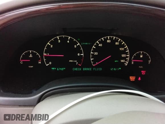 ✅ 2000 Cadillac DeVille • VIN: 1G6KF5794YU249059 • Lot: 71614494. Listed on Copart with 121,611 mi. Free auction sales archive from the USA and detailed vehicle history report at DreamBid. Image 9.