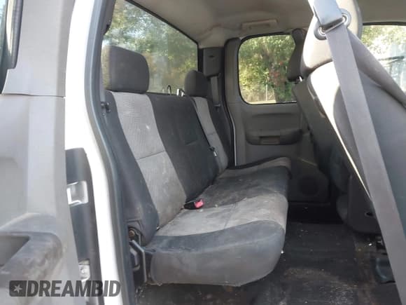 ✅ 2007 Chevrolet Silverado 1500 Work Truck • VIN: 1GCEK19C97E500349 • Лот: 43659427. Опубликован ранее на IAAI с пробегом 338 333 миль. Бесплатный доступ к архиву аукционных продаж из США и подробный отчёт об истории автомобиля на DreamBid. Изображение 8.