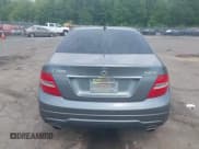 ✅ 2012 Mercedes-Benz C 300 Sport • VIN: WDDGF8BBXCR209813 • Lot: 42446496. Wystawiony na IAAI z przebiegiem 138 302 mil. Bezpłatny archiwum sprzedaży aukcyjnych z USA i szczegółowy raport historii pojazdu na DreamBid. Zdjęcie 16.