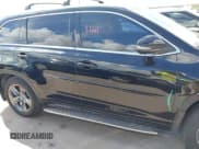 ✅ 2017 Toyota Highlander Limited • VIN: 5TDDZRFH9HS378688 • Lot: 42584379. Wystawiony na IAAI z przebiegiem 64 782 mil. Bezpłatny archiwum sprzedaży aukcyjnych z USA i szczegółowy raport historii pojazdu na DreamBid. Zdjęcie 14.