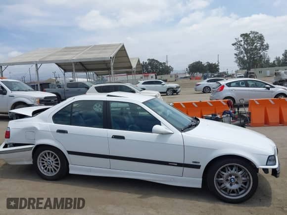 1998 BMW 3 Series M3s with VIN WBSCD9329WEE07762, listed as a IAAI auction lot 42239221 with Not provided miles and . Bid and sale history available at DreamBid. Image 14.