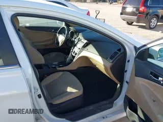 ✅ 2014 Hyundai Sonata GLS • VIN: 5NPEB4ACXEH843892 • Lot: 43553285. Wystawiony na IAAI z przebiegiem 153 150 mil. Bezpłatny archiwum sprzedaży aukcyjnych z USA i szczegółowy raport historii pojazdu na DreamBid. Zdjęcie 5.