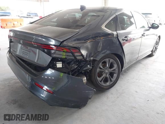 ✅ 2024 Honda Accord EX • VIN: 1HGCY1F32RA052302 • Лот: 43468319. Опубликован ранее на IAAI с пробегом 9 733 миль. Бесплатный доступ к архиву аукционных продаж из США и подробный отчёт об истории автомобиля на DreamBid. Изображение 4.