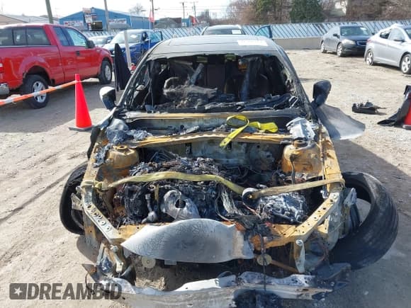 ✅ 2024 Lexus ES 350 • VIN: 58ADZ1B14RU182685 • Lot: 41758714. Wystawiony na IAAI z przebiegiem Nie podano. Bezpłatny archiwum sprzedaży aukcyjnych z USA i szczegółowy raport historii pojazdu na DreamBid. Zdjęcie 6.