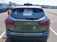 ✅ 2020 Nissan Rogue S • VIN: JN1BJ1CW3LW366826 • Lot: 42845291. Wystawiony na IAAI z przebiegiem 43 585 mil. Bezpłatny archiwum sprzedaży aukcyjnych z USA i szczegółowy raport historii pojazdu na DreamBid. Zdjęcie 16.