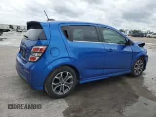 2020 Chevrolet Sonic LT с VIN 1G1JD6SB7L4137842, выставлен на аукционе Copart как лот 73323524 с пробегом 38 356 миль миль и Списание • Salvage title. История ставок и продаж доступна на DreamBid. Изображение 3.