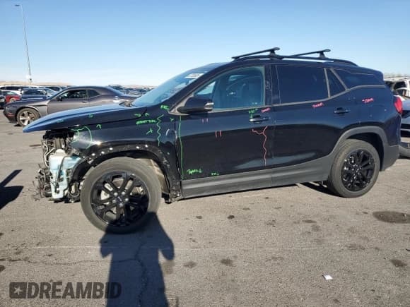 ✅ 2020 GMC Terrain SLT • VIN: 3GKALVEX2LL338901 • Lot: 47733685. Wystawiony na Copart z przebiegiem 27 220 mil. Bezpłatny archiwum sprzedaży aukcyjnych z USA i szczegółowy raport historii pojazdu na DreamBid. Zdjęcie 1.