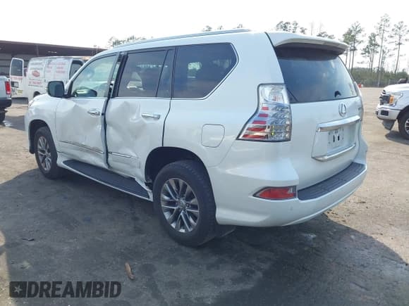 ✅ 2018 Lexus GX 460 Luxury • VIN: JTJJM7FX2J5206833 • Lot: 41694653. Listed on IAAI with 36,385 mi. Free auction sales archive from the USA and detailed vehicle history report at DreamBid. Image 3.