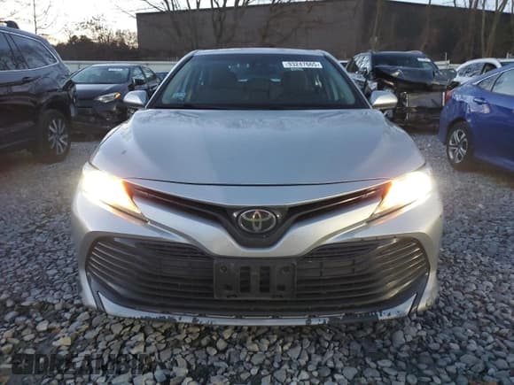 ✅ 2020 Toyota Camry LE • VIN: 4T1C11AK3LU913277 • Lot: 93247665. Listed on Copart with 225,112 mi. Free auction sales archive from the USA and detailed vehicle history report at DreamBid. Image 5.