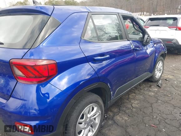 ✅ 2021 Hyundai Venue SE • VIN: KMHRB8A35MU114482 • Lot: 41499660. Listed on IAAI with 77,166 mi. Free auction sales archive from the USA and detailed vehicle history report at DreamBid. Image 4.