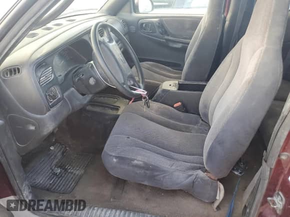 2000 Dodge Dakota Sport z VIN 1B7GL22N9YS602454, wystawiony jako Copart lot #78622624 z przebiegiem 108 355 mil mil oraz Szkoda całkowita • Salvage title. Historia ofert i sprzedaży dostępna na DreamBid. Obrazek 7.