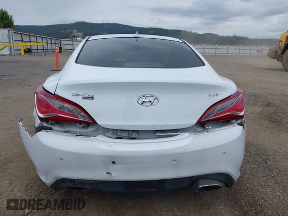 ✅ 2014 Hyundai Genesis Coupe 2.0T • VIN: KMHHT6KD2EU119029 • Lot: 42563822. Wystawiony na IAAI z przebiegiem 66 771 mil. Bezpłatny archiwum sprzedaży aukcyjnych z USA i szczegółowy raport historii pojazdu na DreamBid. Zdjęcie 16.