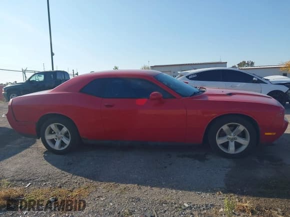 ✅ 2013 Dodge Challenger SXT • VIN: 2C3CDYAGXDH599815 • Лот: 43235885. Опубликован ранее на IAAI с пробегом 159 388 миль. Бесплатный доступ к архиву аукционных продаж из США и подробный отчёт об истории автомобиля на DreamBid. Изображение 13.