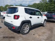 ✅ 2018 Jeep Renegade Altitude • VIN: ZACCJABB8JPG65352 • Lot: 43233063. Listed on IAAI with 74,377 mi. Free auction sales archive from the USA and detailed vehicle history report at DreamBid. Image 4.