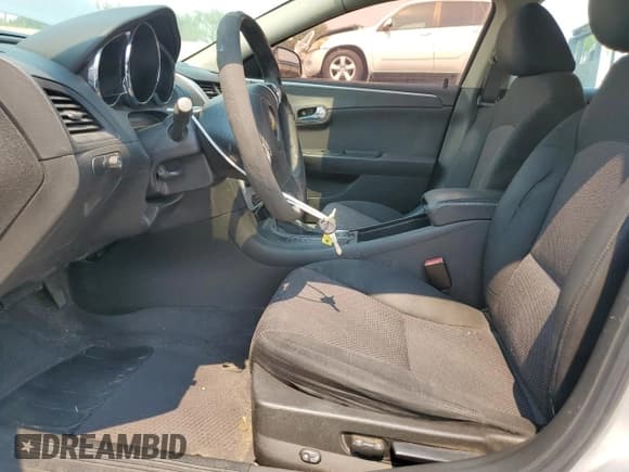 ✅ 2012 Chevrolet Malibu 1LT • VIN: 1G1ZC5E01CF338697 • Lot: 70874654. Listed on Copart with 139,164 mi. Free auction sales archive from the USA and detailed vehicle history report at DreamBid. Image 7.