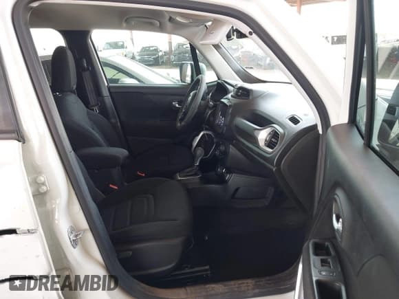 ✅ 2018 Jeep Renegade Altitude • VIN: ZACCJBBB6JPJ30250 • Lot: 42641735. Listed on IAAI with 147,531 mi. Free auction sales archive from the USA and detailed vehicle history report at DreamBid. Image 5.