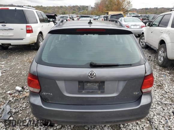 ✅ 2010 Volkswagen Jetta TDI • VIN: 3VWPL7AJ2AM654726 • Lot: 78555784. Listed on Copart with 266,967 mi. Free auction sales archive from the USA and detailed vehicle history report at DreamBid. Image 6.