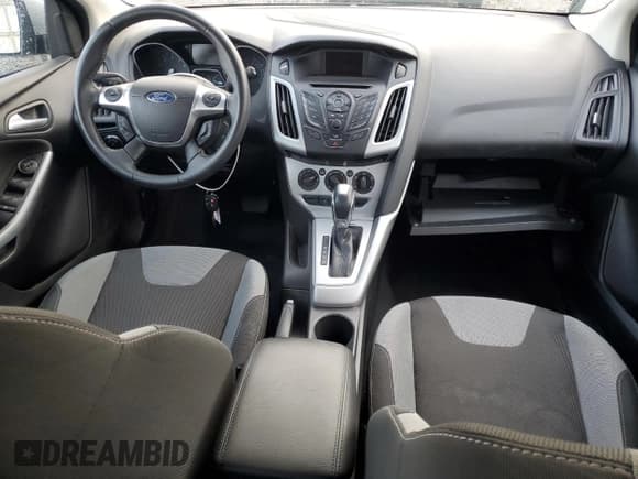 ✅ 2012 Ford Focus SE • VIN: 1FAHP3K23CL188553 • Lot: 93265285. Wystawiony na Copart z przebiegiem 63 010 mil. Bezpłatny archiwum sprzedaży aukcyjnych z USA i szczegółowy raport historii pojazdu na DreamBid. Zdjęcie 8.