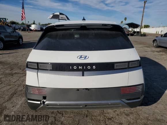 2023 Hyundai Ioniq 5 SEL с VIN KM8KN4AE1PU164688, выставлен на аукционе Copart как лот 77934983 с пробегом 10 003 миль миль и . История ставок и продаж доступна на DreamBid. Изображение 6.