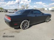 ✅ 2012 Dodge Challenger R/T • VIN: 2C3CDYBT5CH194097 • Lot: 71817214. Wystawiony na Copart z przebiegiem 126 945 mil. Bezpłatny archiwum sprzedaży aukcyjnych z USA i szczegółowy raport historii pojazdu na DreamBid. Zdjęcie 3.