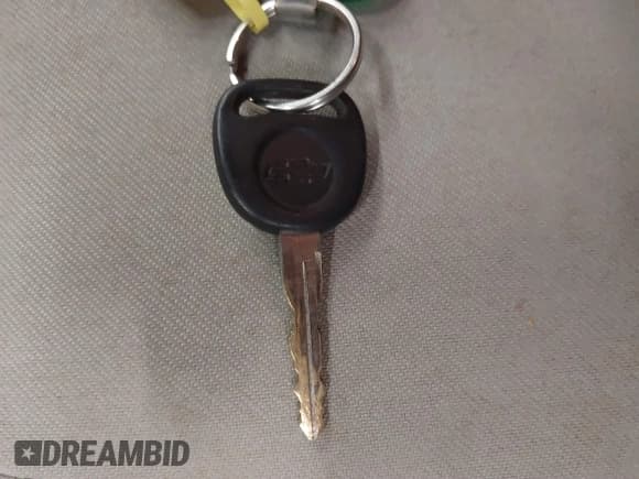 ✅ 2005 Chevrolet Equinox LT • VIN: 2CNDL73F156050224 • Лот: 41661481. Опубликован ранее на IAAI с пробегом 175 973 миль. Бесплатный доступ к архиву аукционных продаж из США и подробный отчёт об истории автомобиля на DreamBid. Изображение 11.