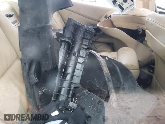 ✅ 2007 BMW 5 Series 530xi • VIN: WBANF73587CC35128 • Lot: 92522435. Wystawiony na Copart z przebiegiem Nie podano. Bezpłatny archiwum sprzedaży aukcyjnych z USA i szczegółowy raport historii pojazdu na DreamBid. Zdjęcie 10.