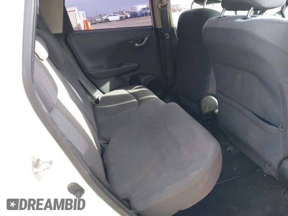 ✅ 2013 Honda Fit • VIN: JHMGE8H31DC019866 • Lot: 38914431. Listed on IAAI with 271,319 mi. Free auction sales archive from the USA and detailed vehicle history report at DreamBid. Image 8.