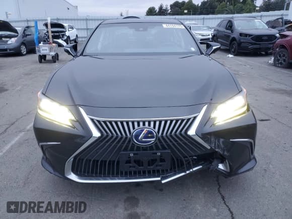✅ 2021 Lexus ES 300h Luxury • VIN: 58AEA1C13MU010134 • Lot: 44744175. Listed on Copart with 177,938 mi. Free auction sales archive from the USA and detailed vehicle history report at DreamBid. Image 5.