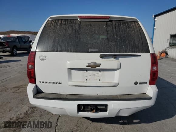 ✅ 2008 Chevrolet Suburban 1LT • VIN: 3GNFK16358G312485 • Lot: 77468944. Wystawiony na Copart z przebiegiem 241 515 mil. Bezpłatny archiwum sprzedaży aukcyjnych z USA i szczegółowy raport historii pojazdu na DreamBid. Zdjęcie 6.