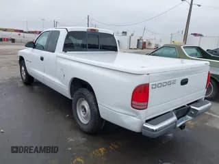 ✅ 1997 Dodge Dakota • VIN: 1B7GL23Y9VS240999 • Lot: 42397071. Wystawiony na IAAI z przebiegiem 235 684 mil. Bezpłatny archiwum sprzedaży aukcyjnych z USA i szczegółowy raport historii pojazdu na DreamBid. Zdjęcie 3.