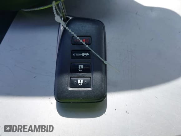 ✅ 2017 Lexus IS 200t • VIN: JTHBA1D29H5052506 • Lot: 42832563. Wystawiony na IAAI z przebiegiem 106 483 mil. Bezpłatny archiwum sprzedaży aukcyjnych z USA i szczegółowy raport historii pojazdu na DreamBid. Zdjęcie 11.