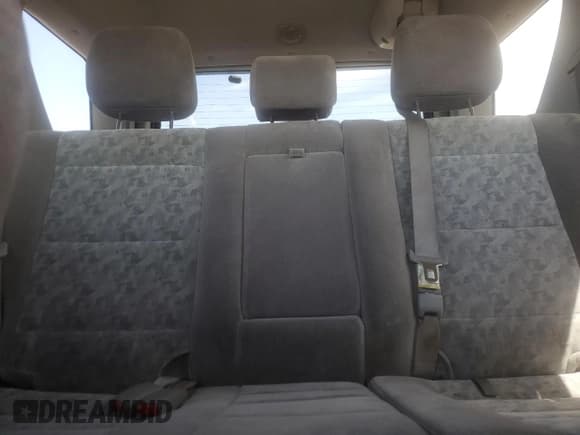 ✅ 2008 Kia Sorento LX • VIN: KNDJC735685799325 • Lot: 63333105. Listed on Copart with 221,168 mi. Free auction sales archive from the USA and detailed vehicle history report at DreamBid. Image 10.