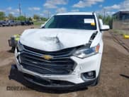 ✅ 2019 Chevrolet Traverse LT Cloth • VIN: 1GNERGKW9KJ201082 • Lot: 43286205. Wystawiony na IAAI z przebiegiem 101 797 mil. Bezpłatny archiwum sprzedaży aukcyjnych z USA i szczegółowy raport historii pojazdu na DreamBid. Zdjęcie 6.