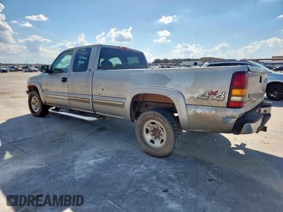 ✅ 1999 Chevrolet Silverado 2500 LT • VIN: 1GCGK29U5XE229796 • Lot: 85539885. Wystawiony na Copart z przebiegiem 216 018 mil. Bezpłatny archiwum sprzedaży aukcyjnych z USA i szczegółowy raport historii pojazdu na DreamBid. Zdjęcie 2.