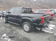 ✅ 2024 Toyota Tacoma SR5 • VIN: 3TMLB5JNXRM026565 • Lot: 96763565. Wystawiony na Copart z przebiegiem 19 085 mil. Bezpłatny archiwum sprzedaży aukcyjnych z USA i szczegółowy raport historii pojazdu na DreamBid. Zdjęcie 2.