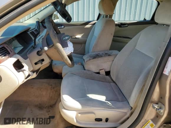 2007 Chevrolet Impala LS z VIN 2G1WB58K579142294, wystawiony jako Copart lot #86712075 z przebiegiem 219 087 mil mil oraz Szkoda całkowita • Salvage title. Historia ofert i sprzedaży dostępna na DreamBid. Obrazek 7.