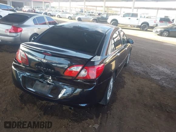 ✅ 2007 Chrysler Sebring Limited • VIN: 1C3LC66KX7N550324 • Лот: 43673086. Опубликован ранее на IAAI с пробегом 164 087 миль. Бесплатный доступ к архиву аукционных продаж из США и подробный отчёт об истории автомобиля на DreamBid. Изображение 4.