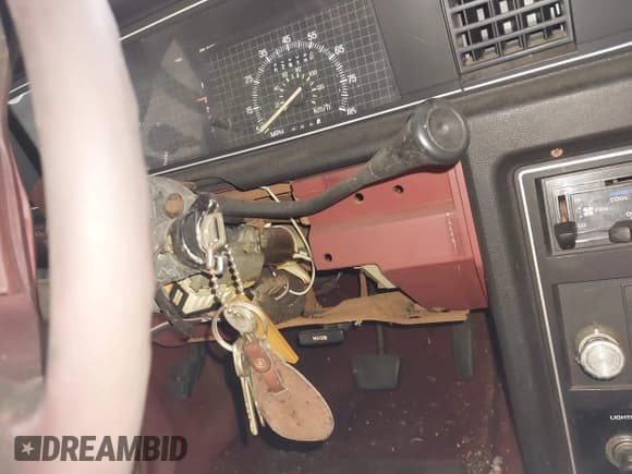 ✅ 1984 Ford Thunderbird • VIN: 1FABP4630EA111572 • Lot: 41569309. Listed on IAAI with 7,919 mi. Free auction sales archive from the USA and detailed vehicle history report at DreamBid. Image 11.