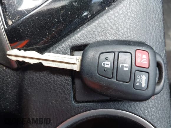 ✅ 2014 Toyota Corolla LE • VIN: 5YFBURHE4EP134072 • Lot: 42616896. Wystawiony na IAAI z przebiegiem 97 155 mil. Bezpłatny archiwum sprzedaży aukcyjnych z USA i szczegółowy raport historii pojazdu na DreamBid. Zdjęcie 11.