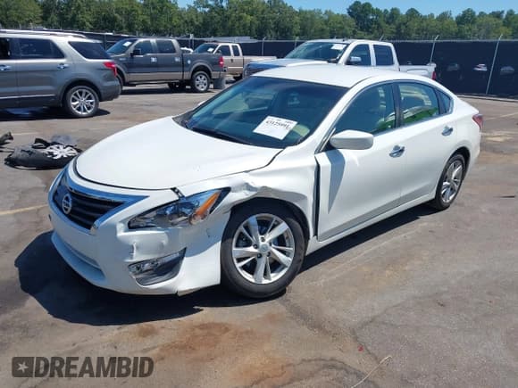 ✅ 2013 Nissan Altima SV • VIN: 1N4AL3AP0DN435818 • Lot: 43125991. Listed on IAAI with 196,551 mi. Free auction sales archive from the USA and detailed vehicle history report at DreamBid. Image 2.