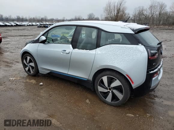 ✅ 2014 BMW i3 • VIN: WBY1Z2C58EVX51840 • Лот: 84633074. Опубликован ранее на Copart с пробегом 26 963 миль. Бесплатный доступ к архиву аукционных продаж из США и подробный отчёт об истории автомобиля на DreamBid. Изображение 2.